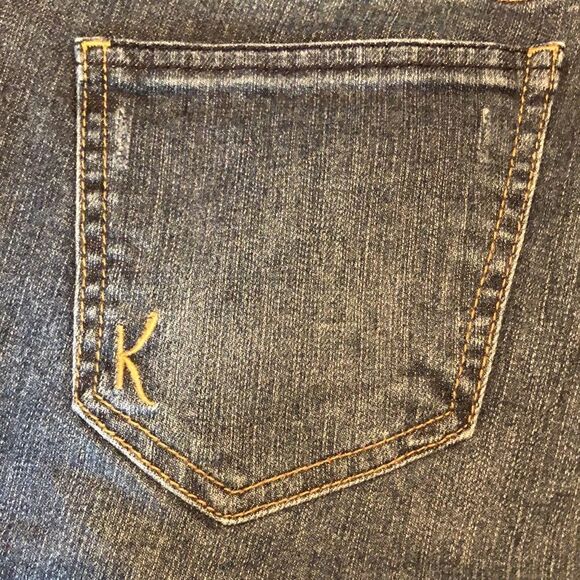 Kut from the Kloth Jeans with whiskering fading and very light distressing Sz 6 - Picture 4 of 11
